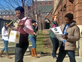 Members of the Graduate Employees' Organization at UIUC on the picket line